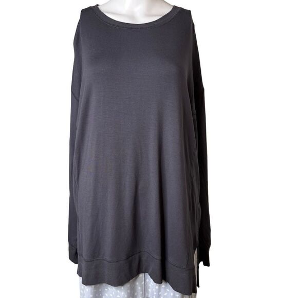 Altar'd State Tencel Long Sleeve Athletic Top Washed Black Size Large - Picture 1 of 5